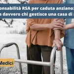 anziano con girello